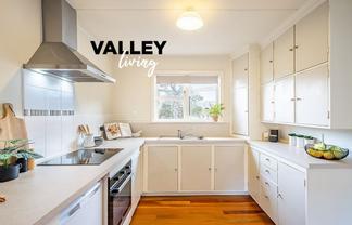 10 James Grove, Stokes Valley