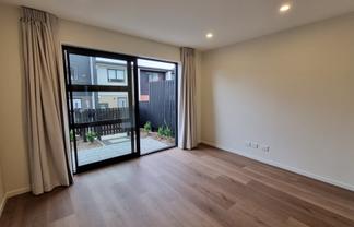 5/476 West Coast Road, Glen Eden