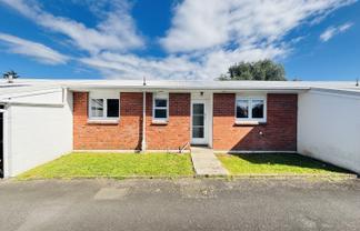 2/76 Settlement Road, Papakura
