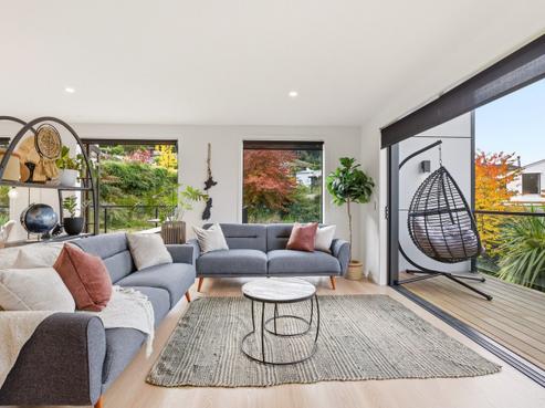 5C Aspen Grove, Fernhill/Sunshine Bay