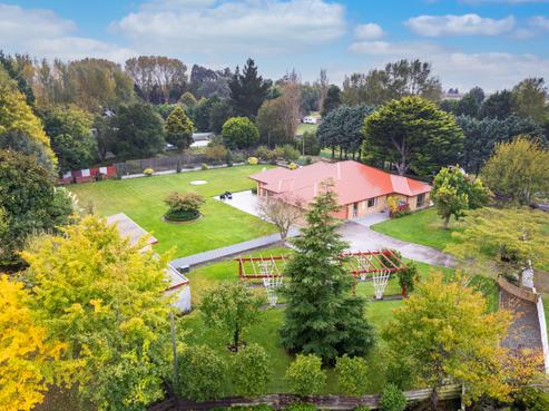 20 Allin Drive, Waikuku Beach