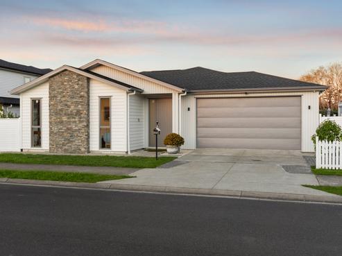 45 Johns Creek Crescent, Silverdale