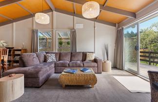 6 Cousins Avenue West, Foxton Beach