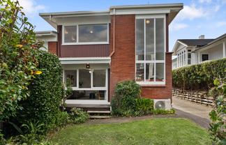 2/32 Turama Road, Royal Oak