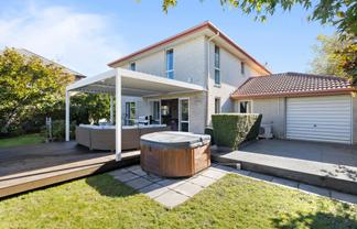 54 Willowview Drive, Redwood