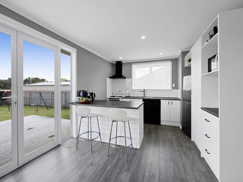 18 Whitcombe Road, Opunake