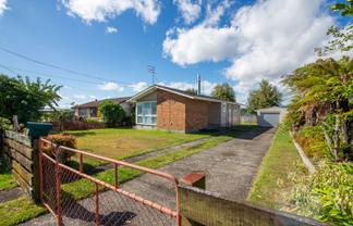 276 Clayton Road, Pukehangi