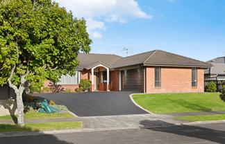 3 Azure Place, Huntington