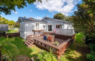 17 Sophia Street, Glenholme