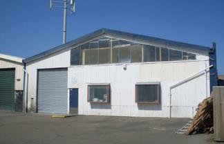 Great Warehouse/Workshop in Tremaine