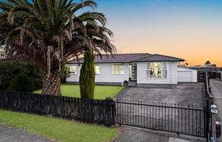 21 Ben Lora Place, Mangere East