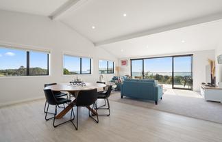 77 Stratford Drive, Cable Bay