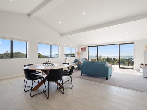 77 Stratford Drive, Cable Bay