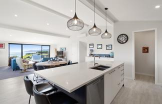 77 Stratford Drive, Cable Bay