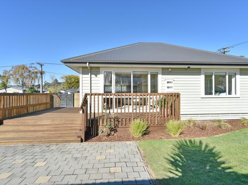 412 Port Hills Road, Hillsborough