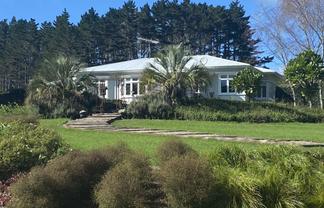 36 Tram Valley Road, Swanson