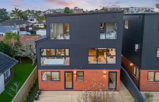 16C Egremont Street, Belmont