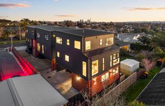 16C Egremont Street, Belmont