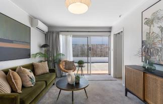 2/12 New Street, Saint Marys Bay