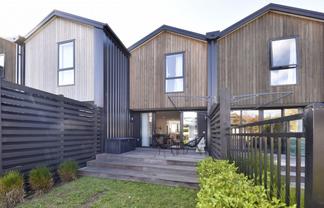 2/111 Edgeware Road, Saint Albans