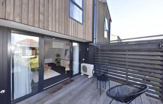 2/111 Edgeware Road, Saint Albans