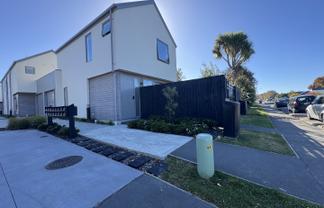 1/129 Tancred Street, Linwood