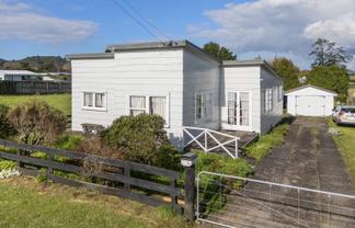 4 Thomas Place, Waihi