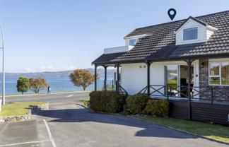 1/116 Lake Terrace, Hilltop