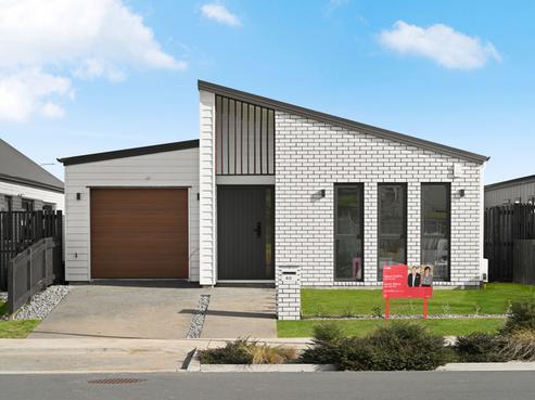 60 Overton Street, Rototuna North