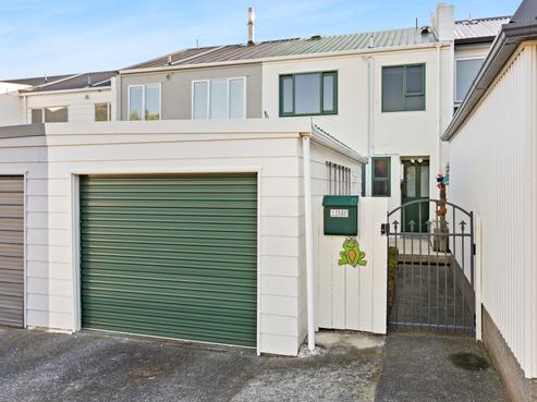 125 Akaroa Drive, Maupuia