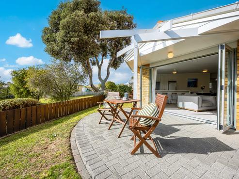 8/23 Lakeside Drive, Orewa