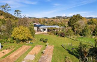 915 Thorpe-Orinoco Road, Dovedale
