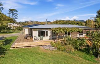915 Thorpe-Orinoco Road, Dovedale