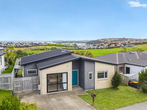 51 Cape Cod Drive, Gulf Harbour