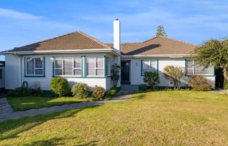 125 Seaview Road, Westown