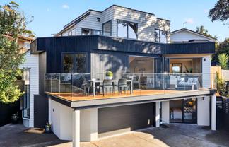 1a Prestige Place, Castor Bay