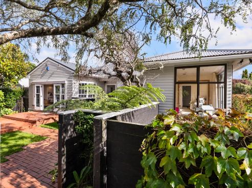 46 Duthie Street, Karori