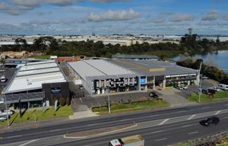 High Profile Warehouse & Showroom