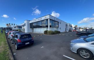 High Profile Showroom & Warehouse