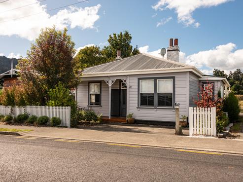 47 Railway Row, Ohakune