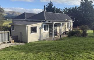 17 Kaihiku Road, Waiwera South