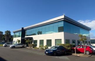  Ground Floor Office – 143 m2 with 6+ Car Parks
