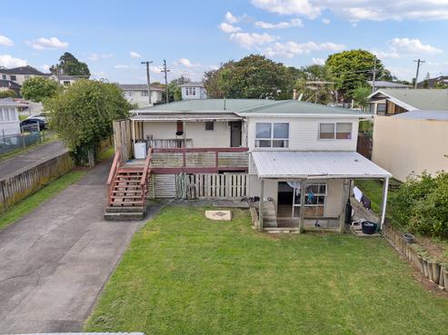 16 Puriri Road, Manurewa