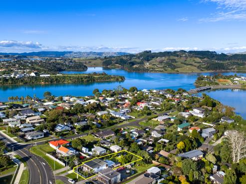 70 Wainui Road, Raglan