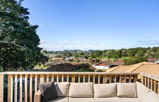 38 Pebble Beach Boulevard, Kamo