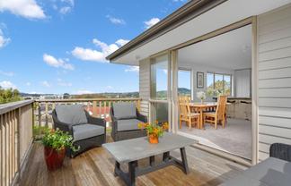 4 High Oaks Way, AVENUES