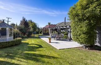 19 and 19a Ettrick Street, Glenross