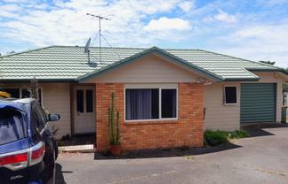 2/25 Jean Place, Stanmore Bay