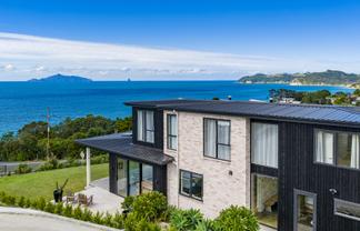 10 Solar Way, Langs Beach