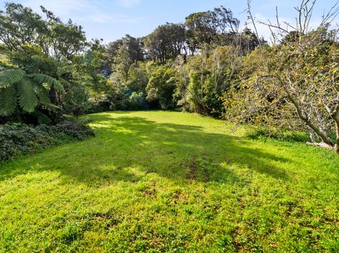 208 Marine Drive, Lowry Bay